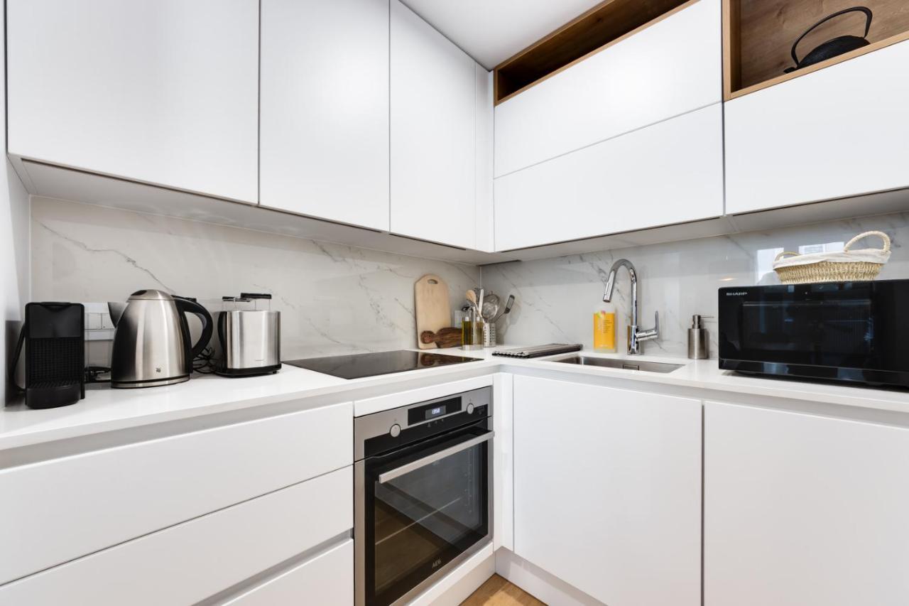 With Private Garage Appartement